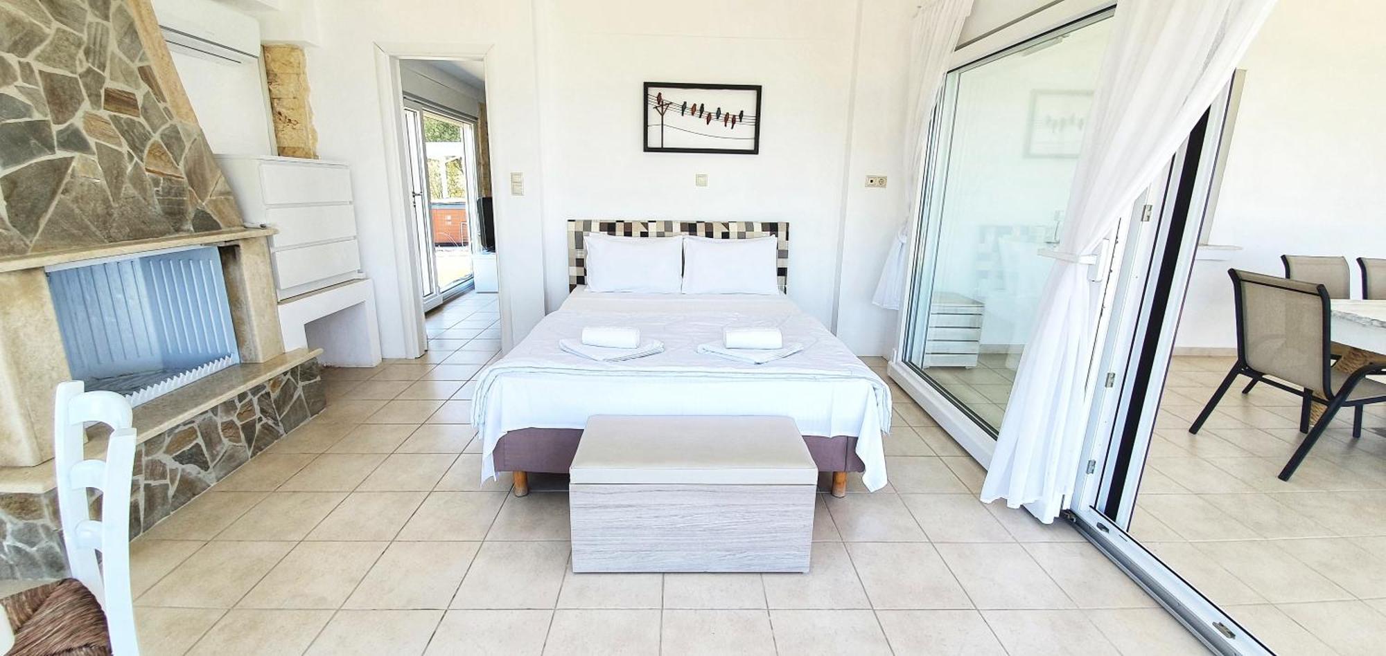 Bungalow White Tennis Apartments & Suites Pefkochori Room photo